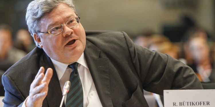 Bütikofer thotë se Serbia me Vuçiqin ka zero shanse për BE