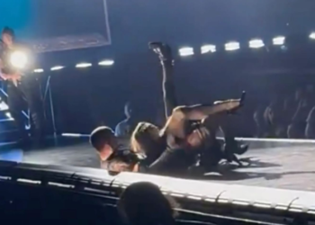 Madonna bie nga karrigia