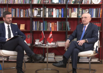 Meta: Kosova ka çështje më të rëndësishme sesa dinarin, Serbia po përpiqet të shkëpus çështjen e Asociacionit