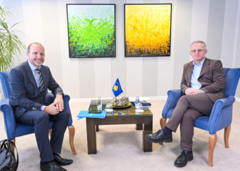 Bislimi takohet me përfaqësues nga Zyra e Kombeve të Bashkuara për Shërbime të Projekteve