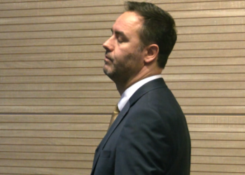 Gjykimi për gaz lotsjellës, Konjufca mbrohet në heshtje