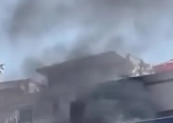 Përfshihet nga zjarri një banesë në Prishtinë, intervenojnë zjarrfikësit