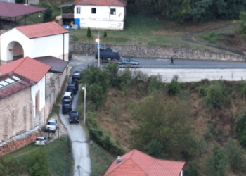 Gjykata ua vazhdon edhe për dy muaj paraburgimin tre të dyshuarve për sulmin në Banjskë