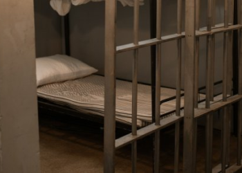 Arrestohet një grua, dyshohet për trafikim të njerëzve në Prishtinë