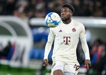 Barcelona në garë për Daviesin