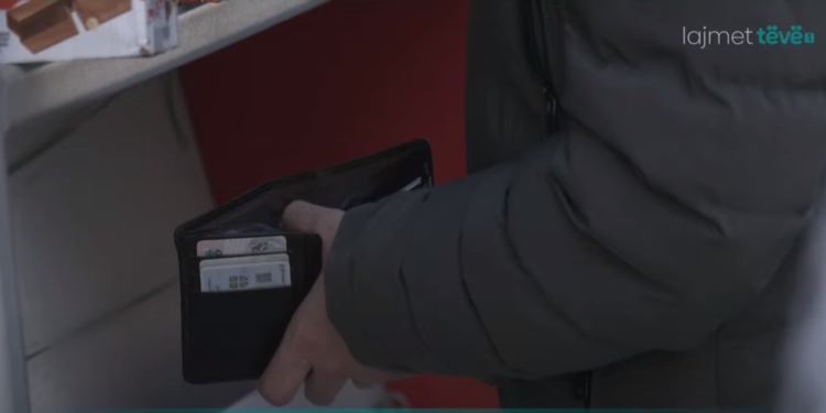 Dinari ende qarkullon në veri