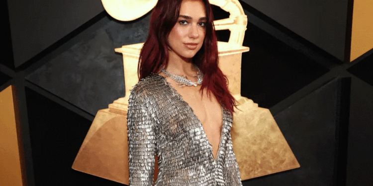 Çmimet Grammy 2024: Tapeti i kuq dhe ceremonia në foto