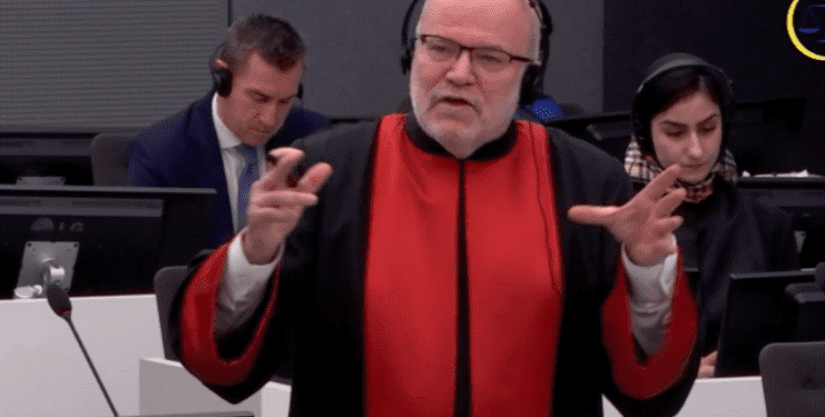 Trupi gjykues miraton tërheqjen e Gregory Kehoes nga mbrojtja e Hashim Thaçit