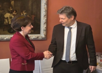 Gërvalla takon zëvendëskancelarin gjerman, diskutojnë për situatën e sigurisë në Kosovë