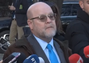 Hovenier: ShBA-ja druhet për tensione të reja në veri për shkak të ndalimit të dinarit