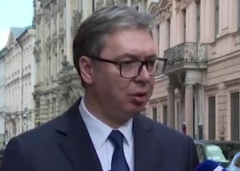 Vuçiq pas takimit me Borell: Pres ftesë për takim në Bruksel ditëve në vazhdim