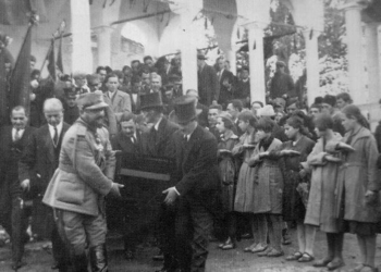 106 vjet nga varrimi i plakut të madh Ismail Qemali