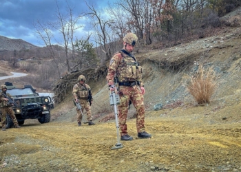 KFOR-i kryen patrullë sigurie përgjatë vijës kufitare