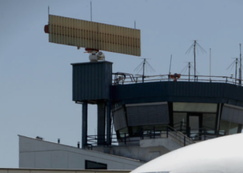 Pse inteligjenca artificiale nuk mund të zëvendësojë kontrollorët e trafikut ajror?