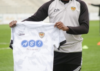 Liria prezanton tre futbollistë