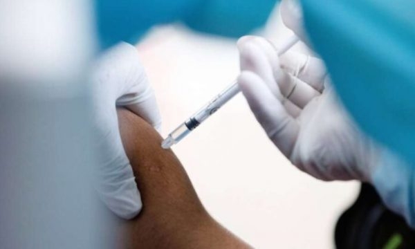 Nis vaksinimi i vajzave kundër kancerit të qafës së mitrës