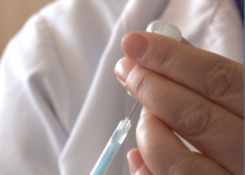 Nxënësit e Prishtinës marrin vaksinën HPV