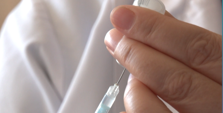 Nxënësit e Prishtinës marrin vaksinën HPV