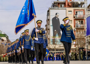Osmani uron 16 vjetorin e Pavarësisë: Të duam Kosovë