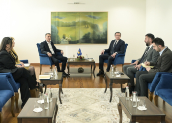 Kurti pret Hetemin, flasin për arritjet në komunën e Leposaviqit