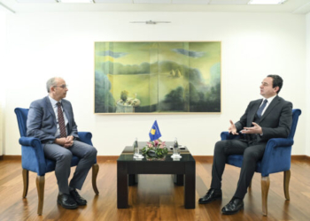 Shefi i OSBE-së ka një kërkesë për qeverinë sa i përket shenjave të rrugëve