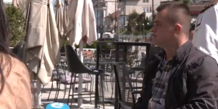 21 vjeçari me sindromën Down që nuk po mund të punësohet