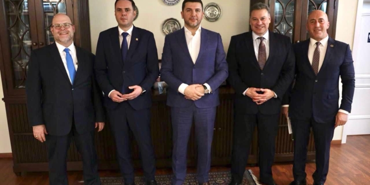 Haradinaj: Qeveria të jetë në bashkëpunim të plotë me ShBA-në