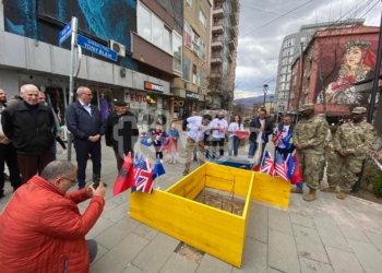 Vendoset gurthemeli i shtatores së ish-kryeministrit britanik, Tony Blair