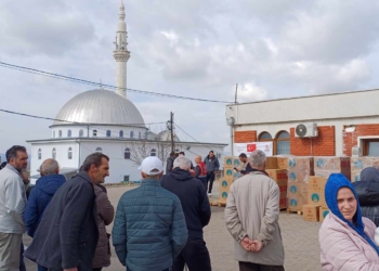 Shpërndahen pako ushqimore për 200 familje nevojtare në Prishtinë