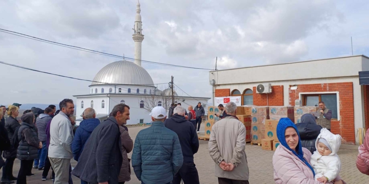 Shpërndahen pako ushqimore për 200 familje nevojtare në Prishtinë