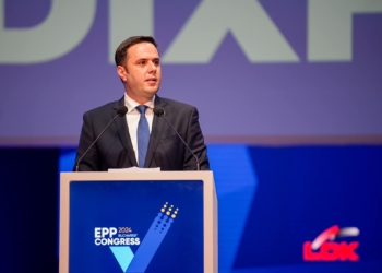 Abdixhiku flet para liderëve të djathtë evropianë, përmend rreziqet e sigurisë nga Serbia