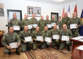 Jashari ndan medalje për nënoficerët e lartë të FSK-së