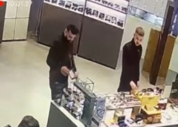 Policia kërkon ndihmë për arrestimin e dy personave të dyshuar për vjedhje