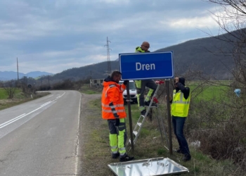 Aliu njofton për heqjen e tabelave me alfabet cirilik në veri dhe zëvendësimin me ato në gjuhën shqipe