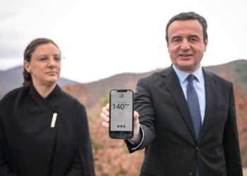 Kurti: Telekomi instalon 15 stacione bazë të reja në veri