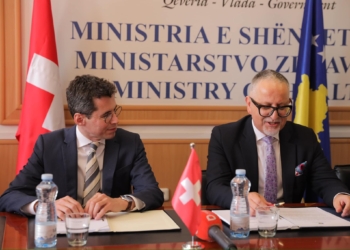 Vitia e ambasadori zviceran nënshkruan marrëveshje prej 6 milionë franga për kujdesin shëndetësor