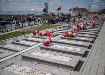 Osmani në 25-vjetorin e masakrës së Rahovecit: Sot përmes kujtesës, refuzojmë të zbehet historia e të rënëve