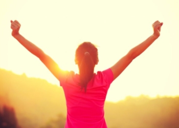 Si ndikon zgjimi herët në mëngjes për shëndetin e trurit