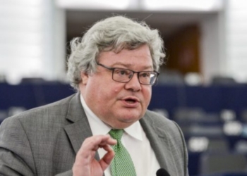 Deputeti gjerman pas deklaratës së Vuçiqit ka pyetje për Borrellin e Lajçakun