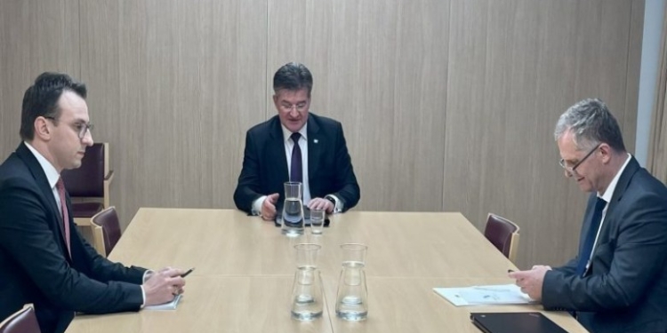 Nis takimi i përbashkët, Lajçak, Bislimi dhe Petkoviq