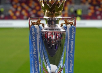 Klubit anglez i hiqen katër pikë