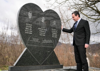 Kurti kujton tre fëmijët e mbytur në Ibër gjatë trazirave të marsit të 2004-ës