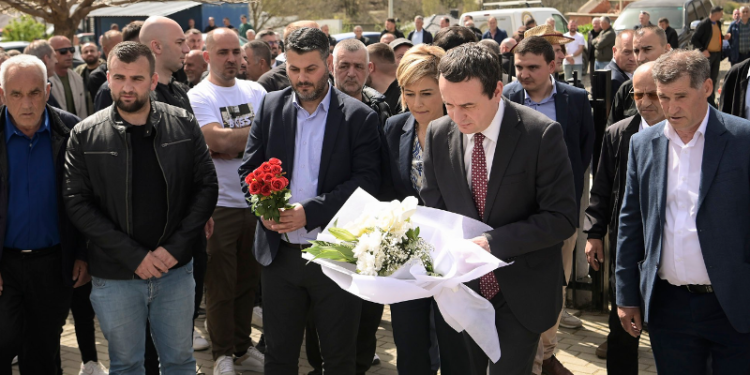 Kurti: Për masakrën në Pastasel ka dëshmitarë dhe dëshmi, Prokuroria të ngritë aktakuza