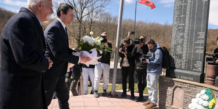 Kurti kritikon Prokurorinë që për Masakrën e Izbicës u arrestua vetëm një person