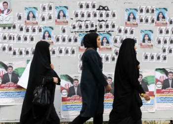 Irani shqyrton mundësinë e shqiptimit të gjobave për shkeljen e kodit të veshjes