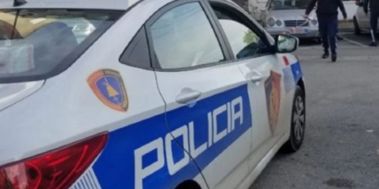 Lëndohet një dy-vjeçare në një aksident në Shkodër