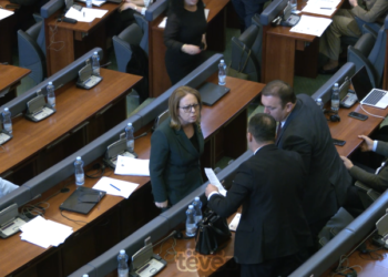 Tensione në Kuvend në seancën ku u diskutua për kontratat njëburimore