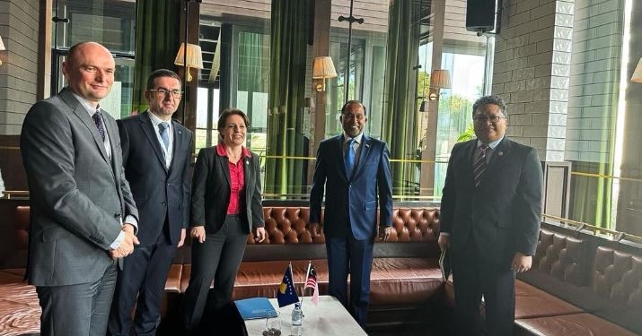 Gërvalla takohet me ministrin e Malajzisë, flasin për bashkëpunim në arsim