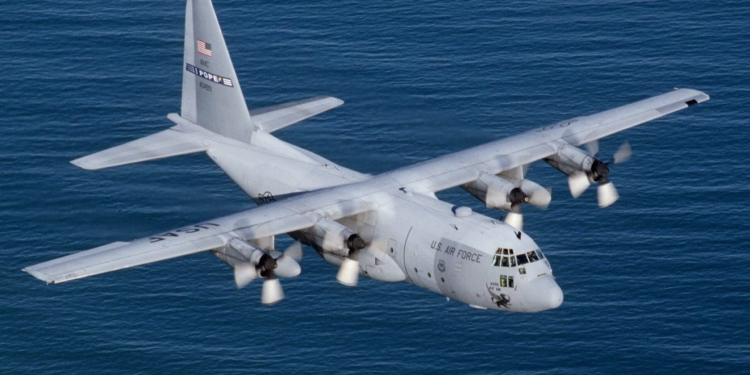 Amerika nis me lëshimin e ndihmave nga ajri në Gaza