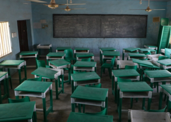 Më shumë se 200 nxënës rrëmbehen nga një shkollë në Nigeri